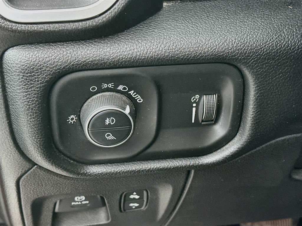 Used 2021 RAM 1500 Big Horn AWD/4WD image 18