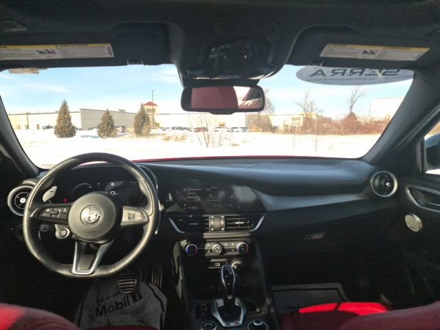 Used 2024 Alfa Romeo Giulia Veloce image 33