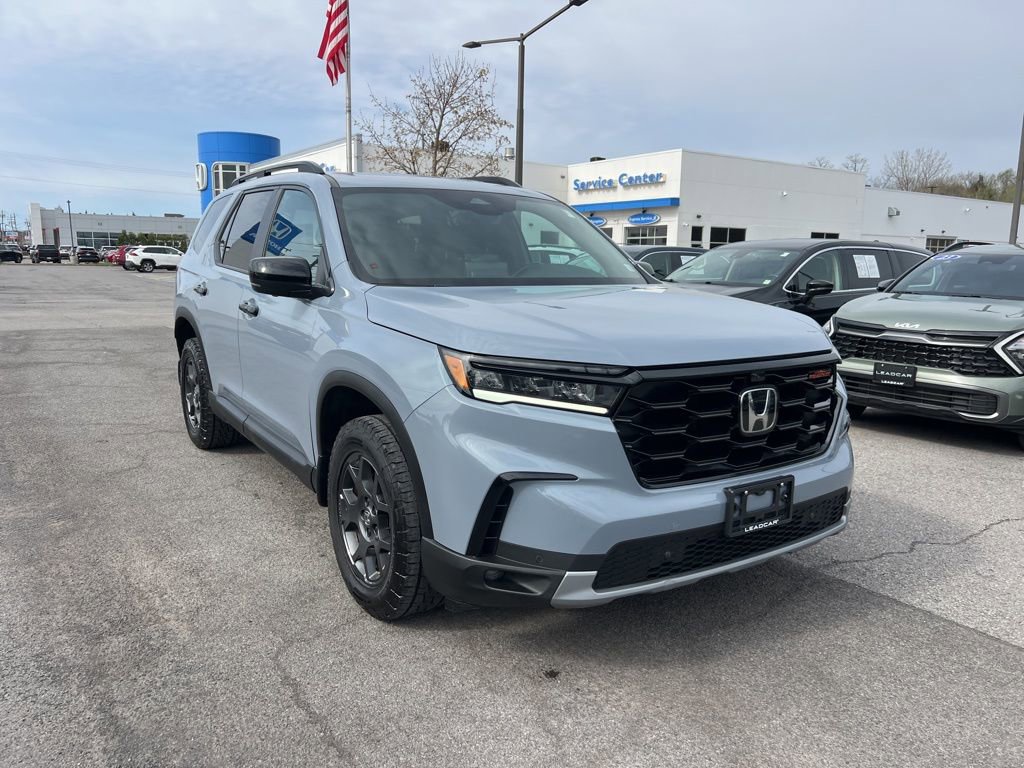 Used 2023 Honda Pilot TrailSport image 7