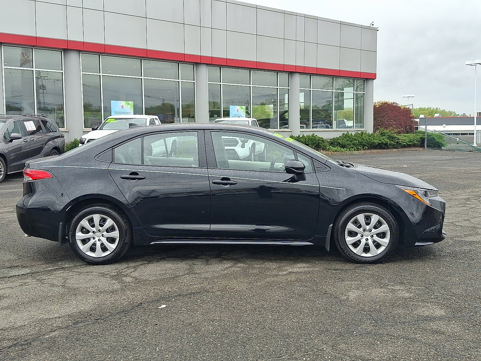 Used 2024 Toyota Corolla LE FWD image 8
