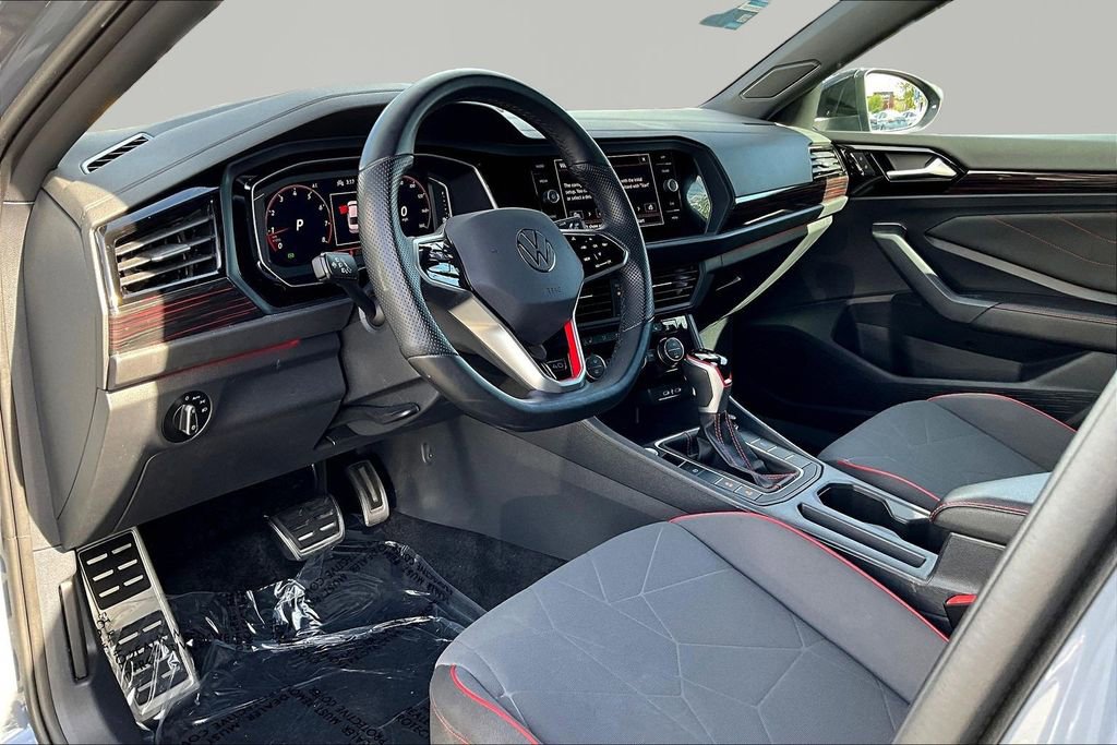 Used 2024 Volkswagen Jetta GLI 40th Anniversary Edition image 16