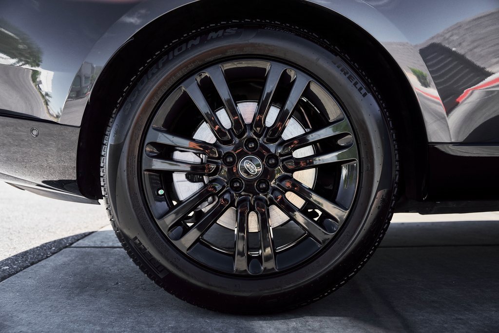 Used 2024 Land Rover Range Rover SE image 18