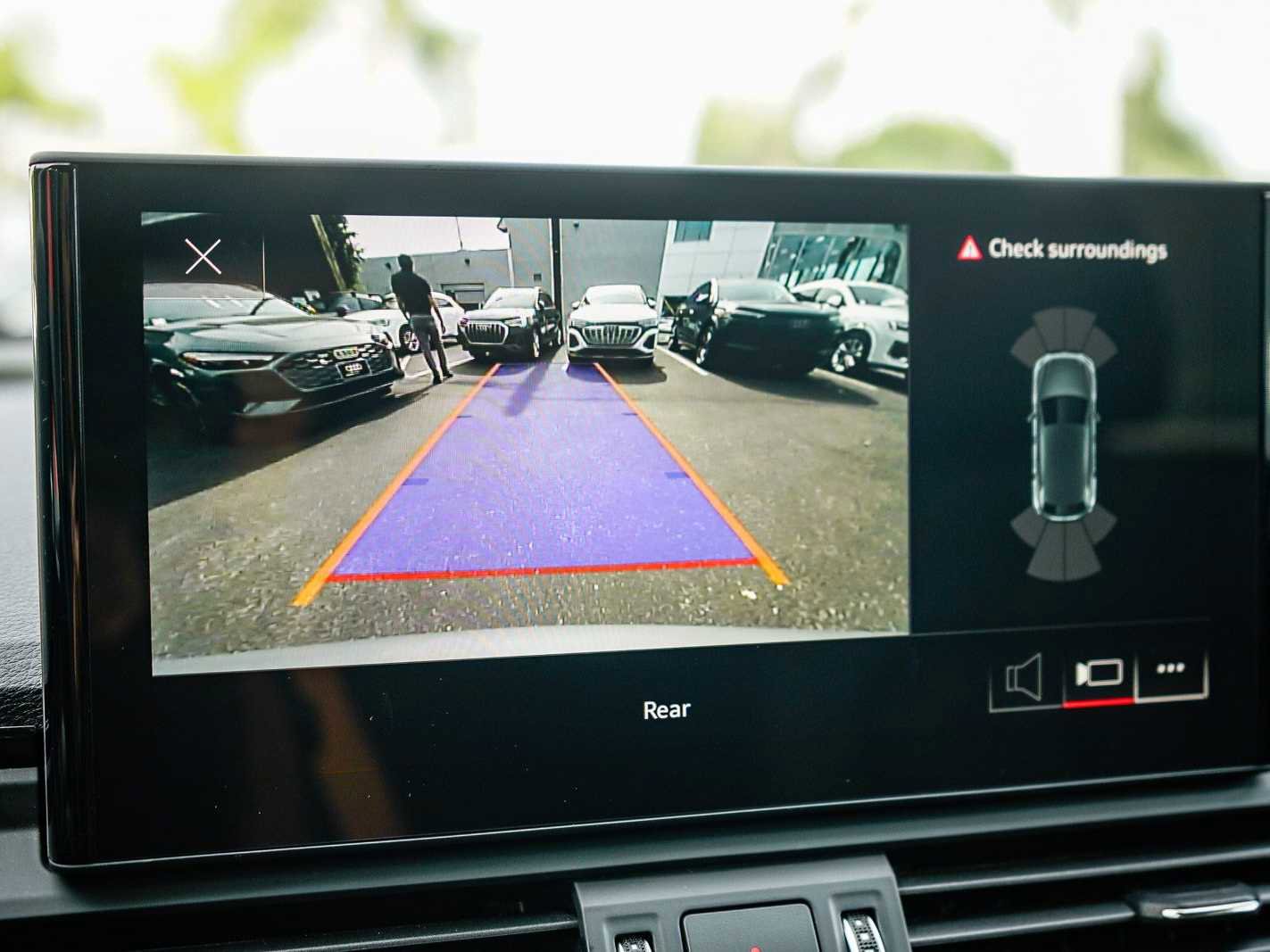 Used 2023 Audi Q5 2.0T Premium w/ Convenience Package image 24