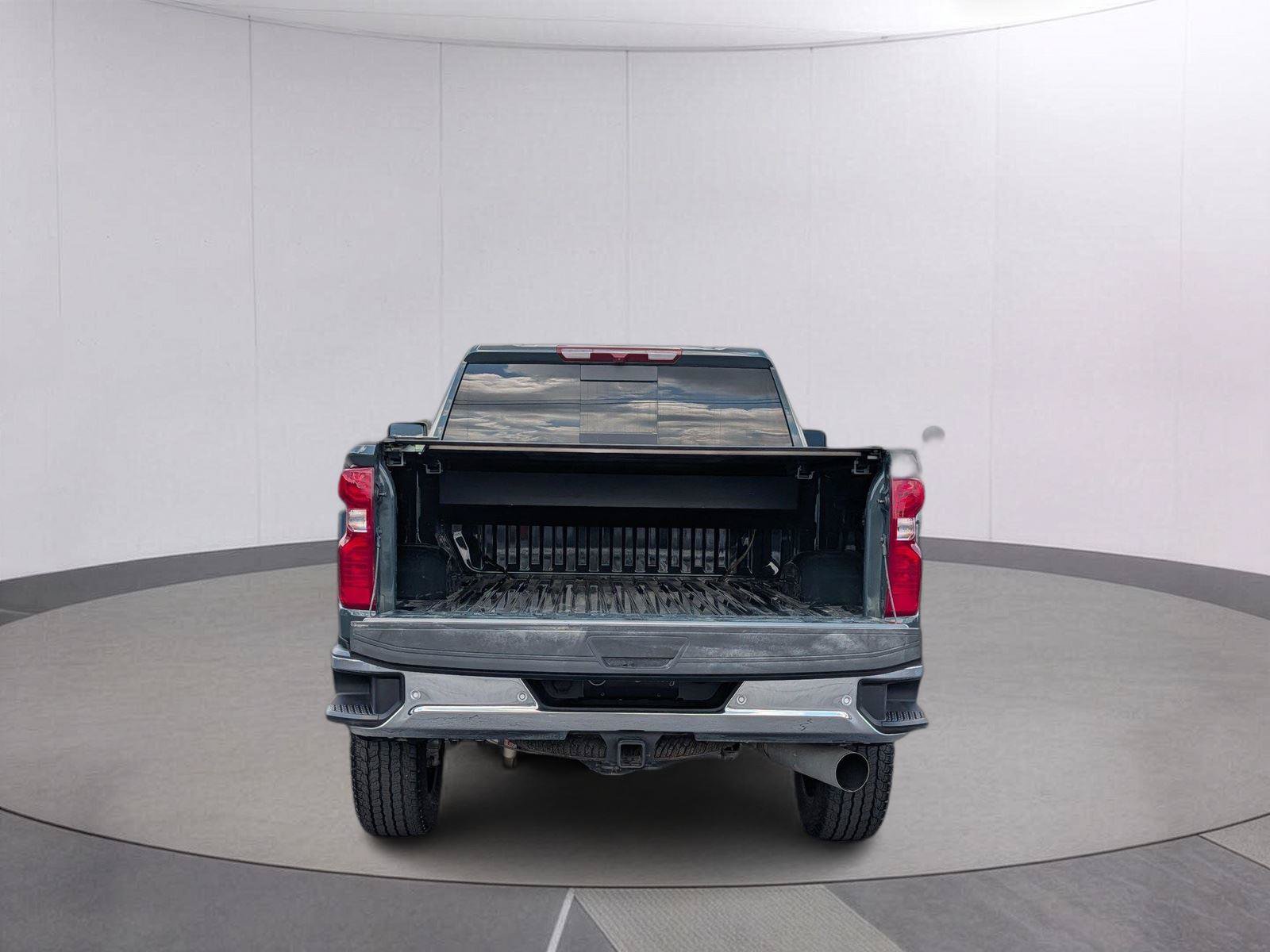 Used 2026 Chevrolet Silverado 2500 LT w/ Safety Package AWD/4WD image 5