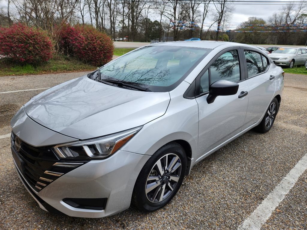 Used 2023 Nissan Versa S w/ S Plus Package FWD image 1