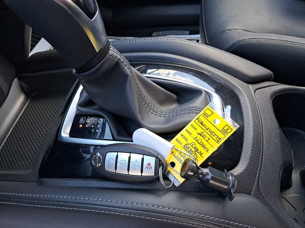 Used 2017 Nissan Rogue Sport SL w/ SL Premium Package image 29