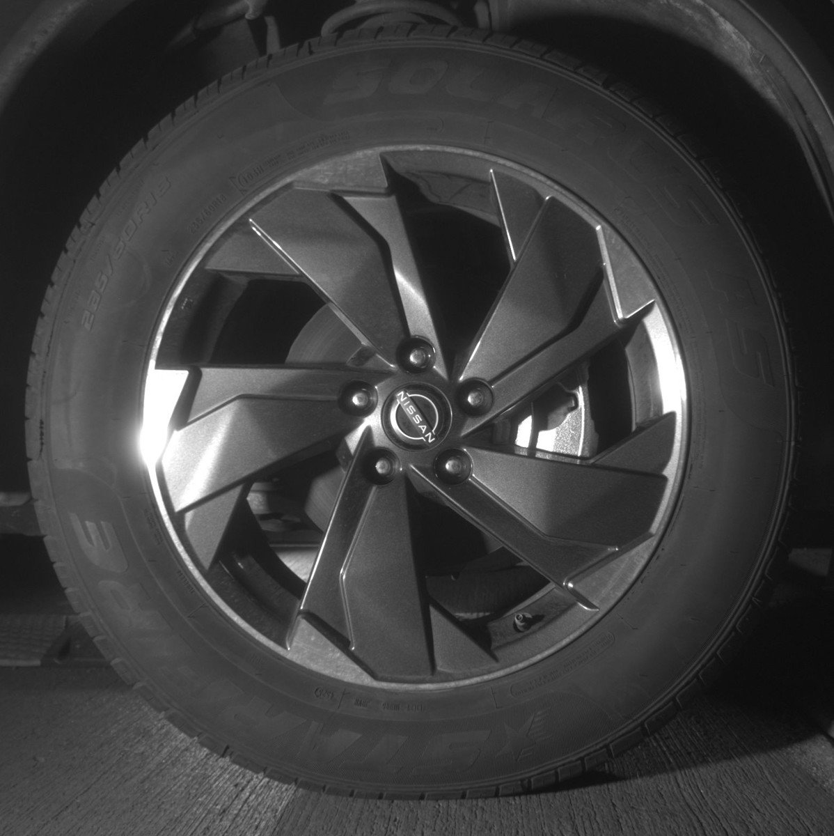 Used 2025 Nissan Rogue SV AWD/4WD image 13