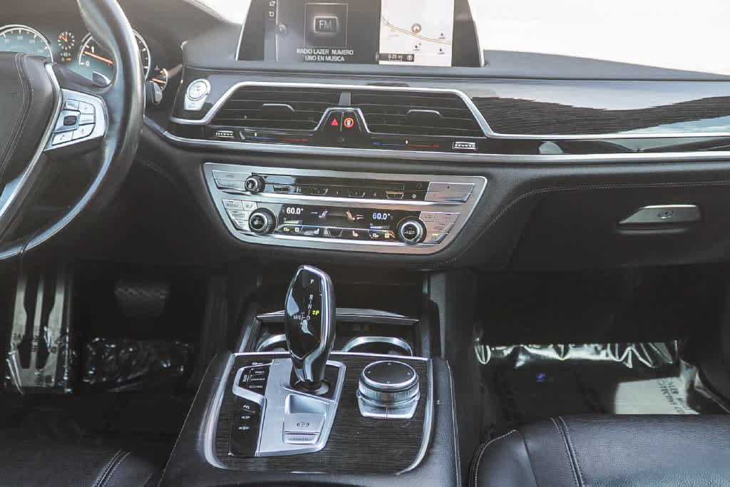 Used 2016 BMW 740i RWD image 13