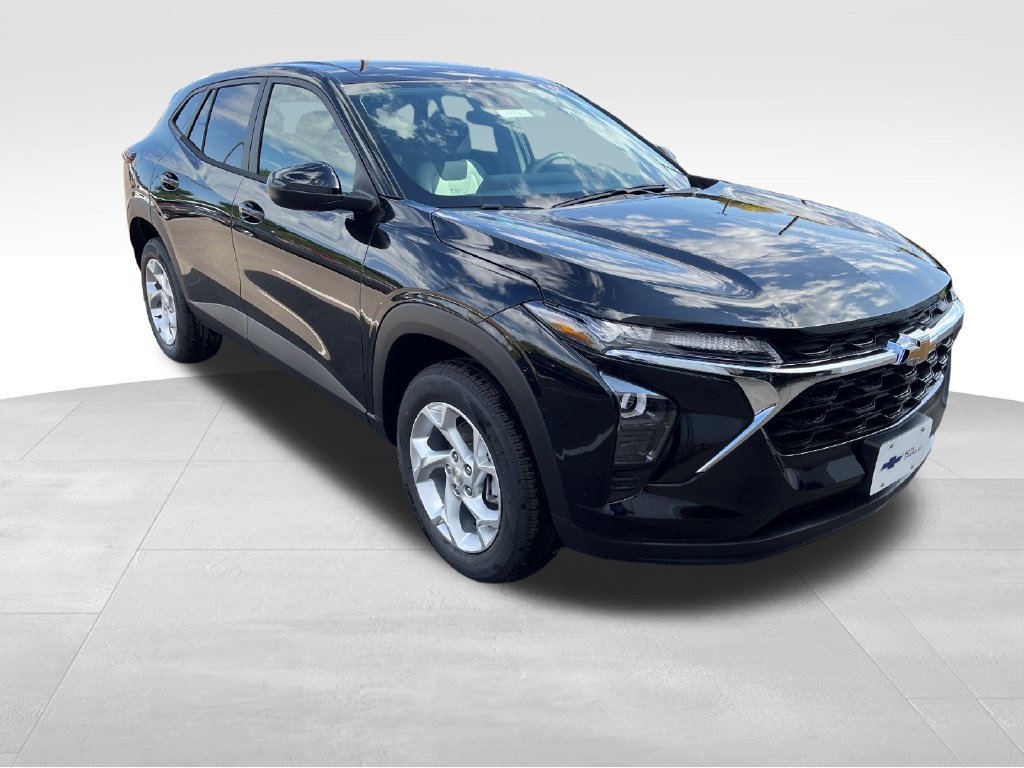 New 2026 Chevrolet Trax LS w/ LS Convenience Package FWD image 7
