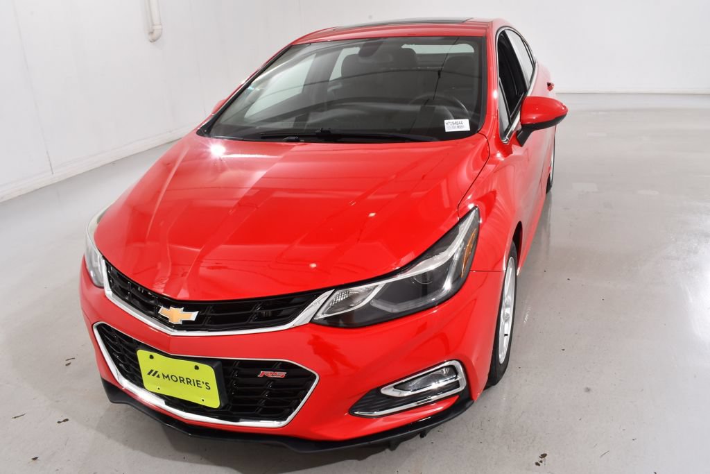 Used 2017 Chevrolet Cruze LT w/ Sun And Sound Package FWD image 2