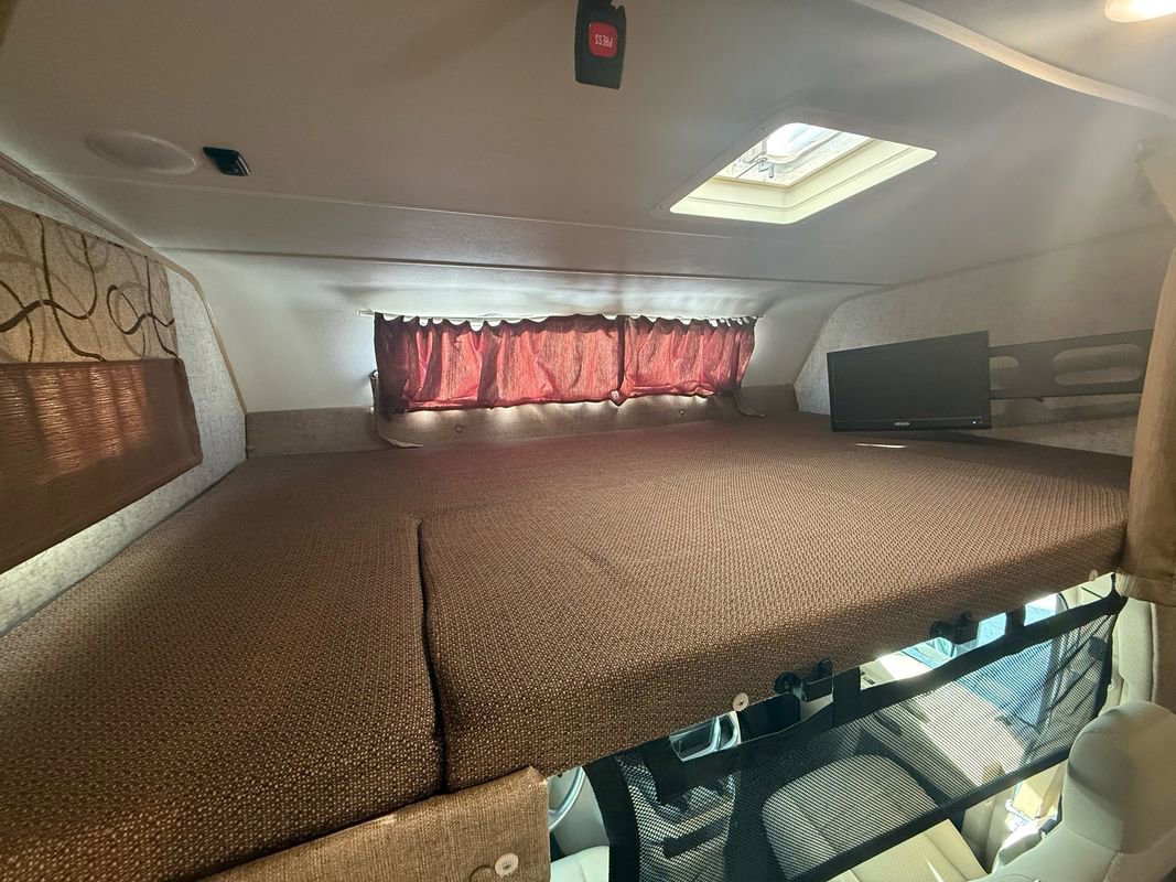 Used 2017 Ford E-450 and Econoline 450 Super Duty w/ Motorhome Prep Package RWD image 14