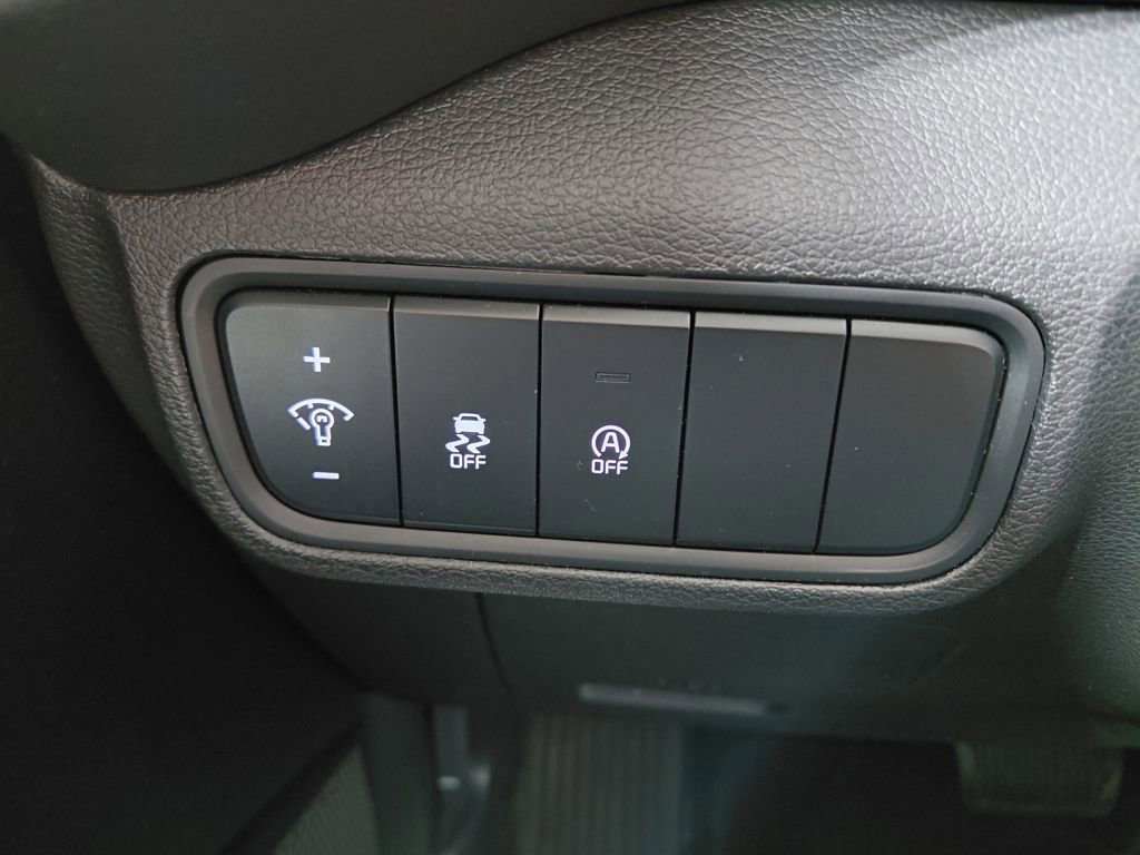 Used 2023 Kia Soul LX w/ LX Technology Package FWD image 28