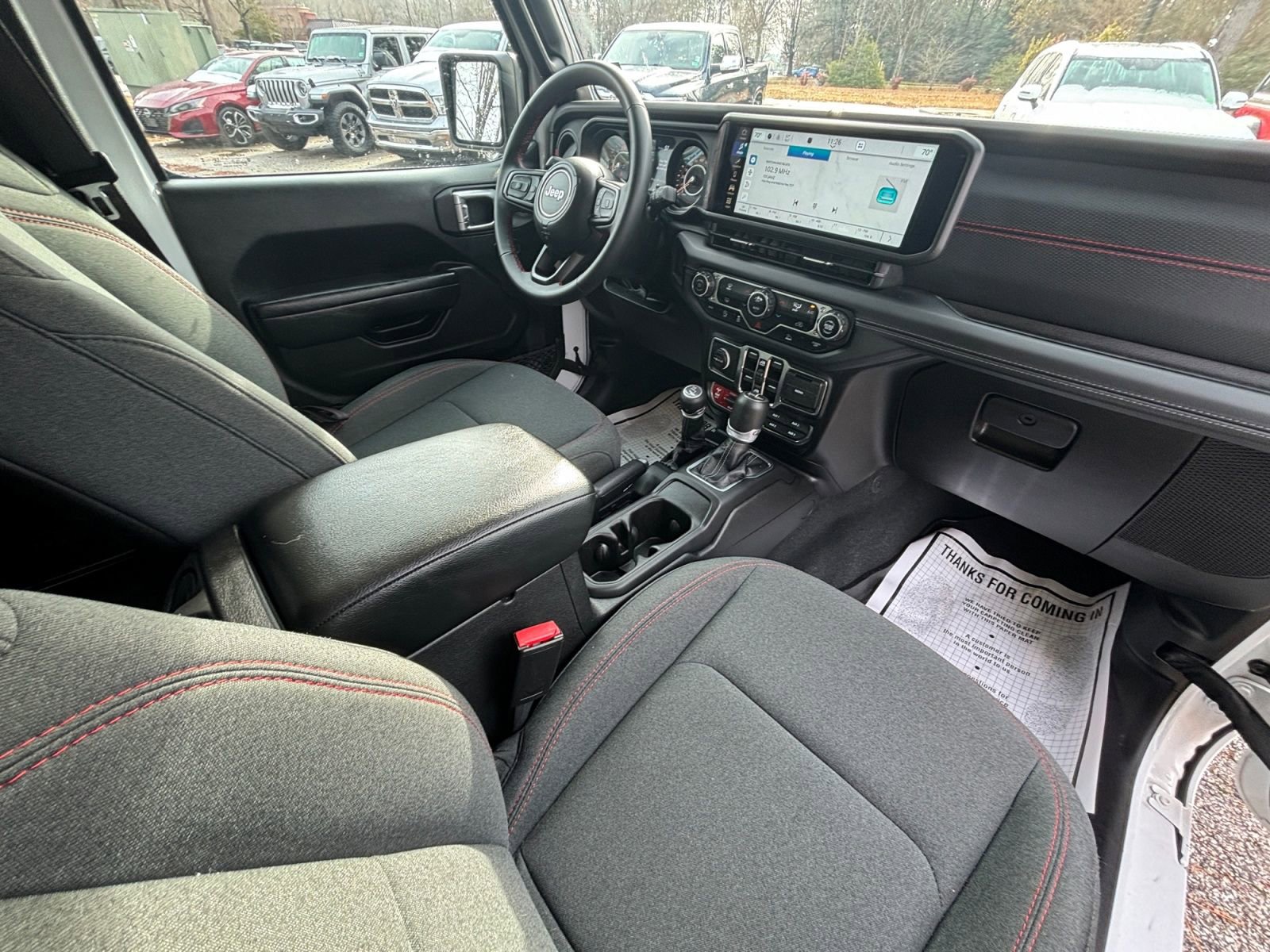 Used 2024 Jeep Wrangler Unlimited Rubicon image 17