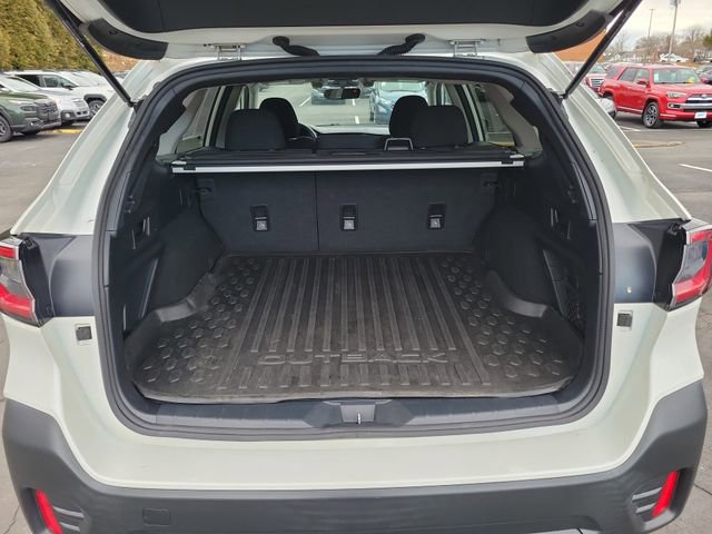 Used 2022 Subaru Outback Premium image 17