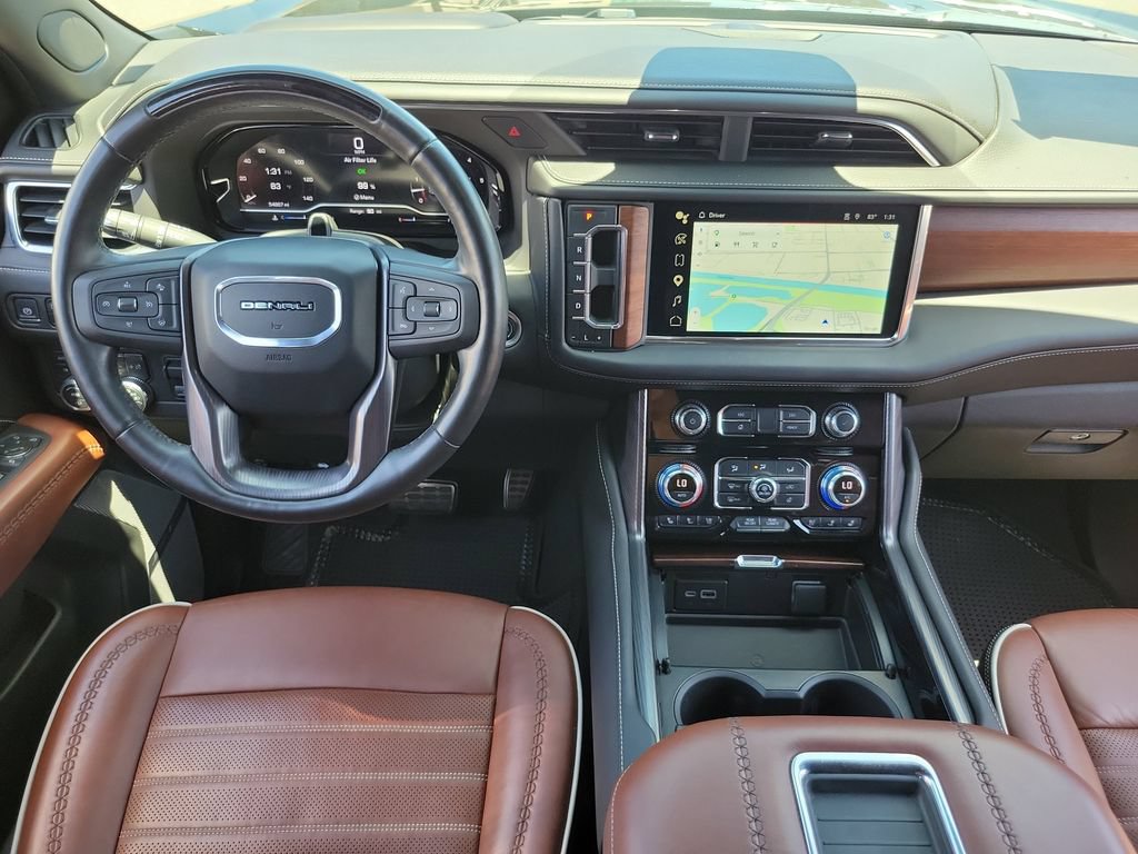 Used 2023 GMC Yukon Denali Ultimate AWD/4WD image 11