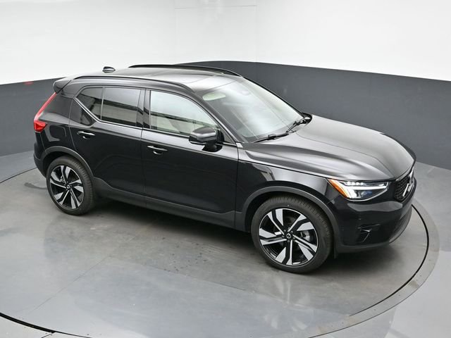 Used 2024 Volvo XC40 B5 Plus w/ Climate Package image 45