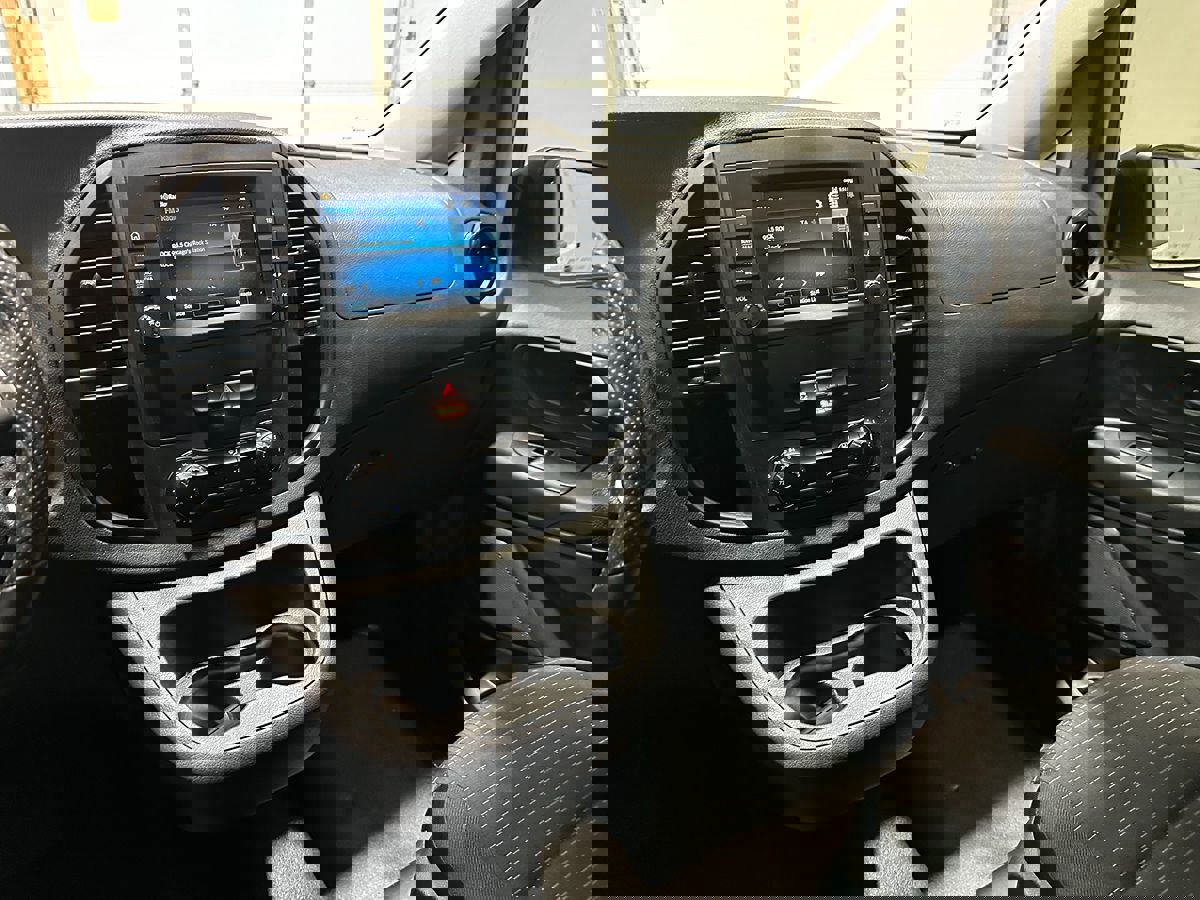 Used 2022 Mercedes-Benz Metris image 25