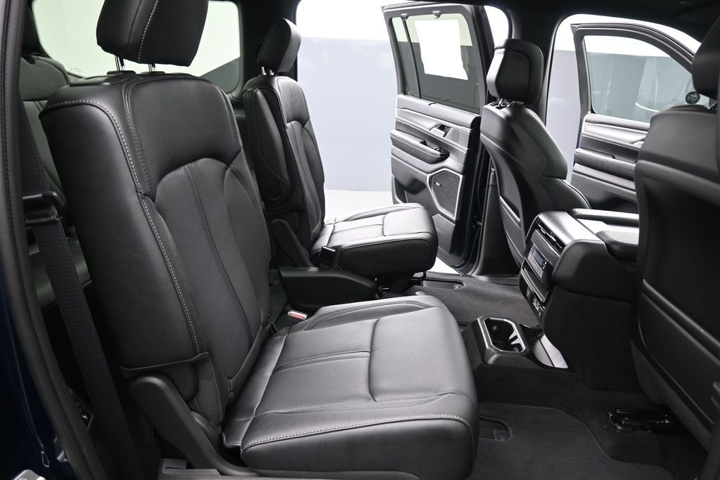 New 2026 Jeep Grand Wagoneer Limited AWD/4WD image 25