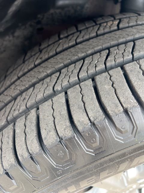 Used 2020 Jeep Cherokee Latitude Plus w/ Comfort/Convenience Group FWD image 37