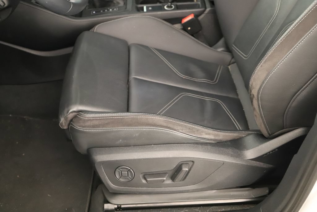 Used 2019 Audi Q3 2.0T Prestige AWD/4WD image 24