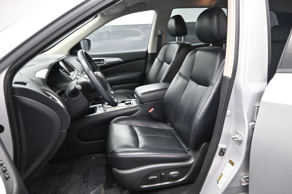 Used 2020 Nissan Pathfinder SL AWD/4WD image 18