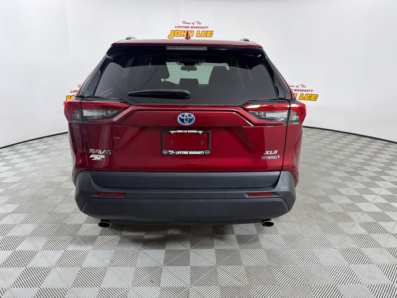 Used 2021 Toyota RAV4 XLE image 4