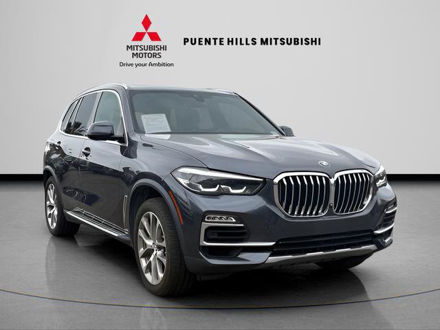 Used 2019 BMW X5 xDrive50i w/ Parking Assistance Package AWD/4WD image 3