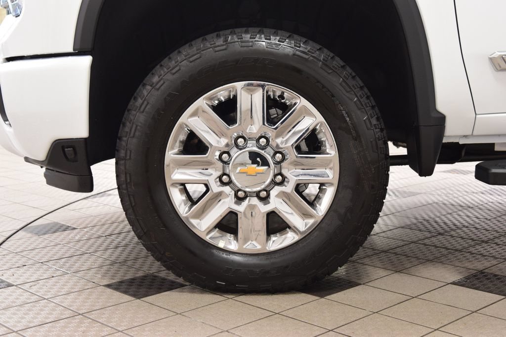New 2026 Chevrolet Silverado 2500 High Country w/ High Country Premium Package AWD/4WD image 30