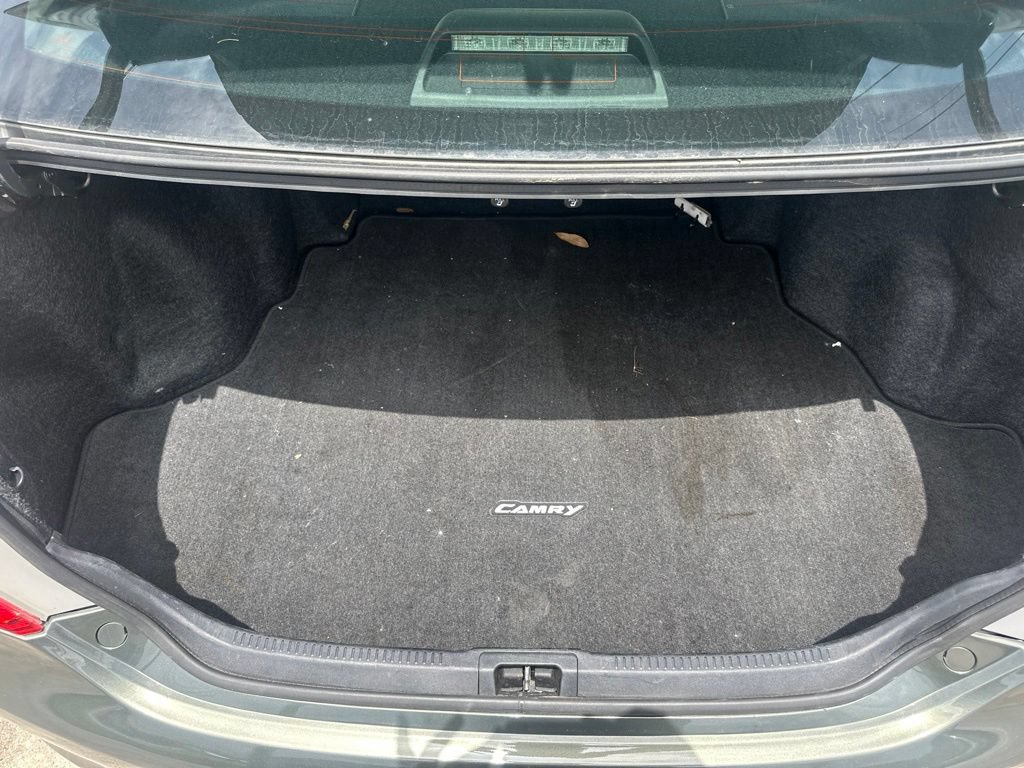 Used 2014 Toyota Camry LE FWD image 14