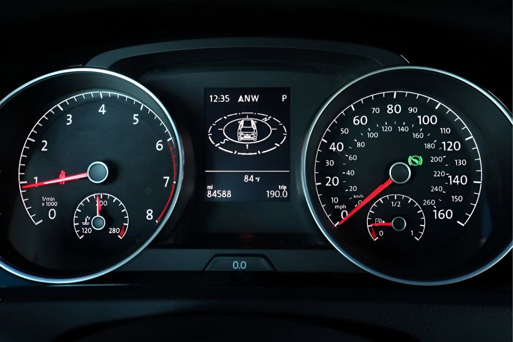 Used 2015 Volkswagen Golf SEL FWD image 35