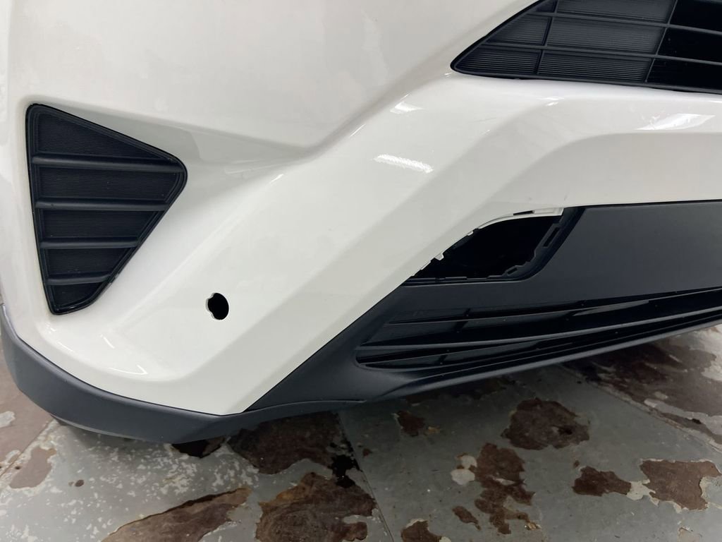 Used 2018 Toyota RAV4 LE w/ All Weather Liner Package image 28