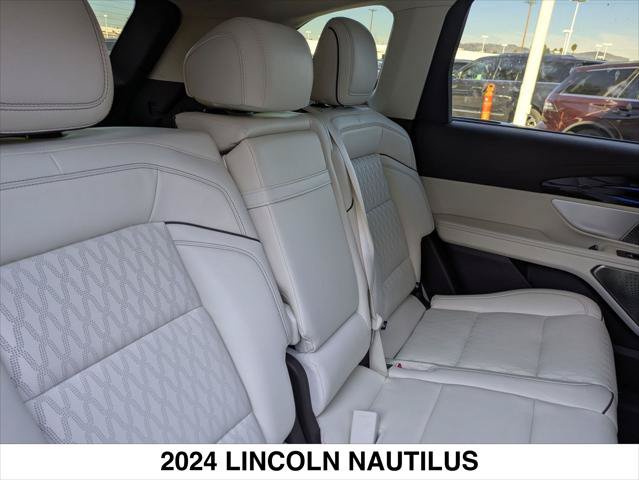 Used 2024 Lincoln Nautilus Black Label w/ Jet Appearance Package (87T) AWD/4WD image 25