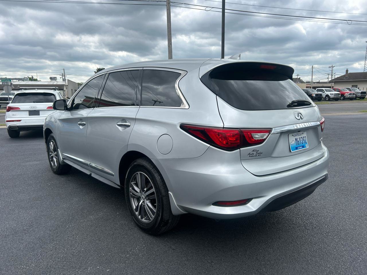 Used 2017 INFINITI QX60 Luxe AWD/4WD image 7