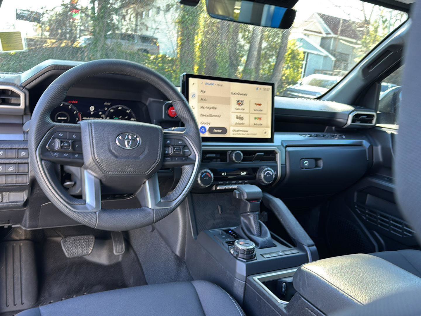 Used 2025 Toyota Tacoma TRD Off-Road image 14