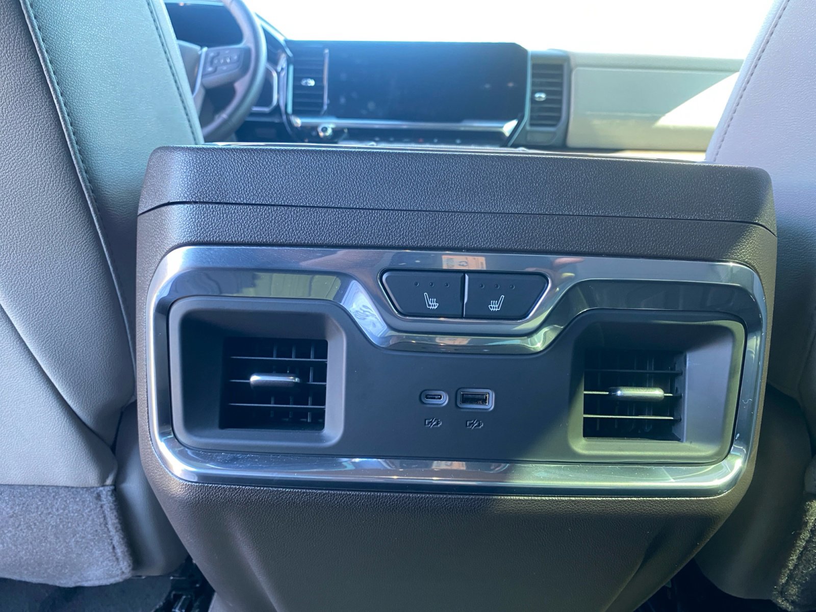 Used 2024 GMC Sierra 1500 SLT image 25