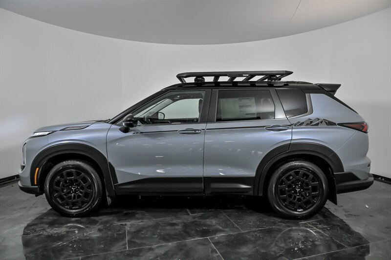 New 2026 Mitsubishi Outlander SE image 6