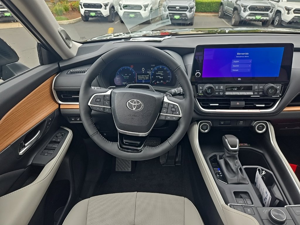New 2026 Toyota Grand Highlander AWD image 13