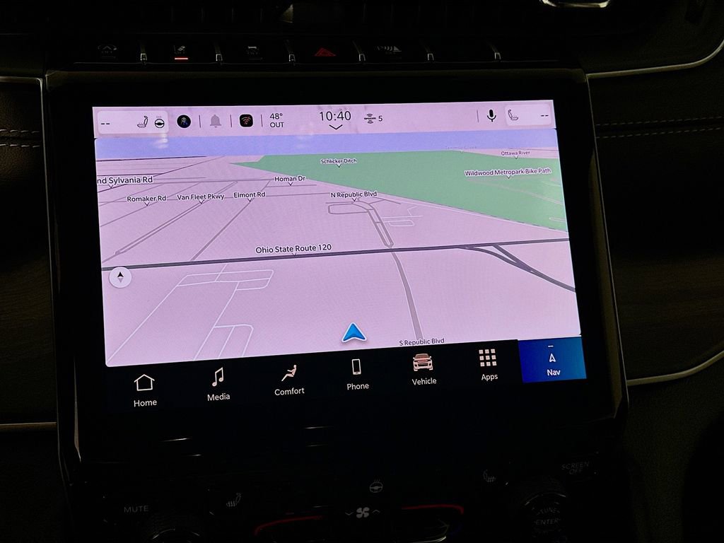 New 2025 Jeep Grand Cherokee L Limited w/ Black Appearance Package image 17