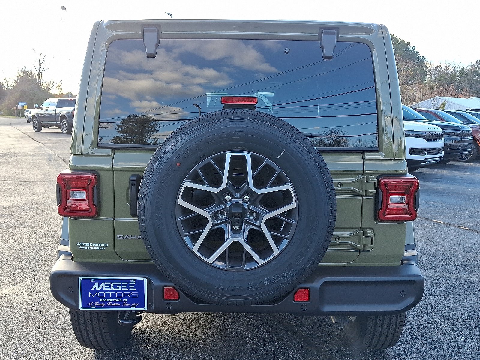 New 2026 Jeep Wrangler Unlimited Sahara AWD/4WD image 5