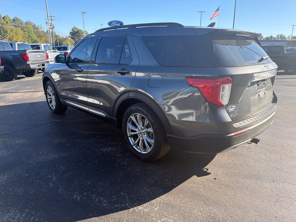 Used 2020 Ford Explorer XLT w/ Equipment Group 202A RWD image 5