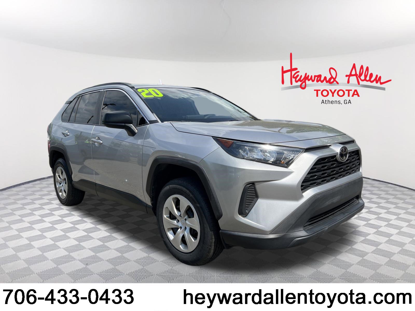 Certified 2020 Toyota RAV4 LE FWD image 1