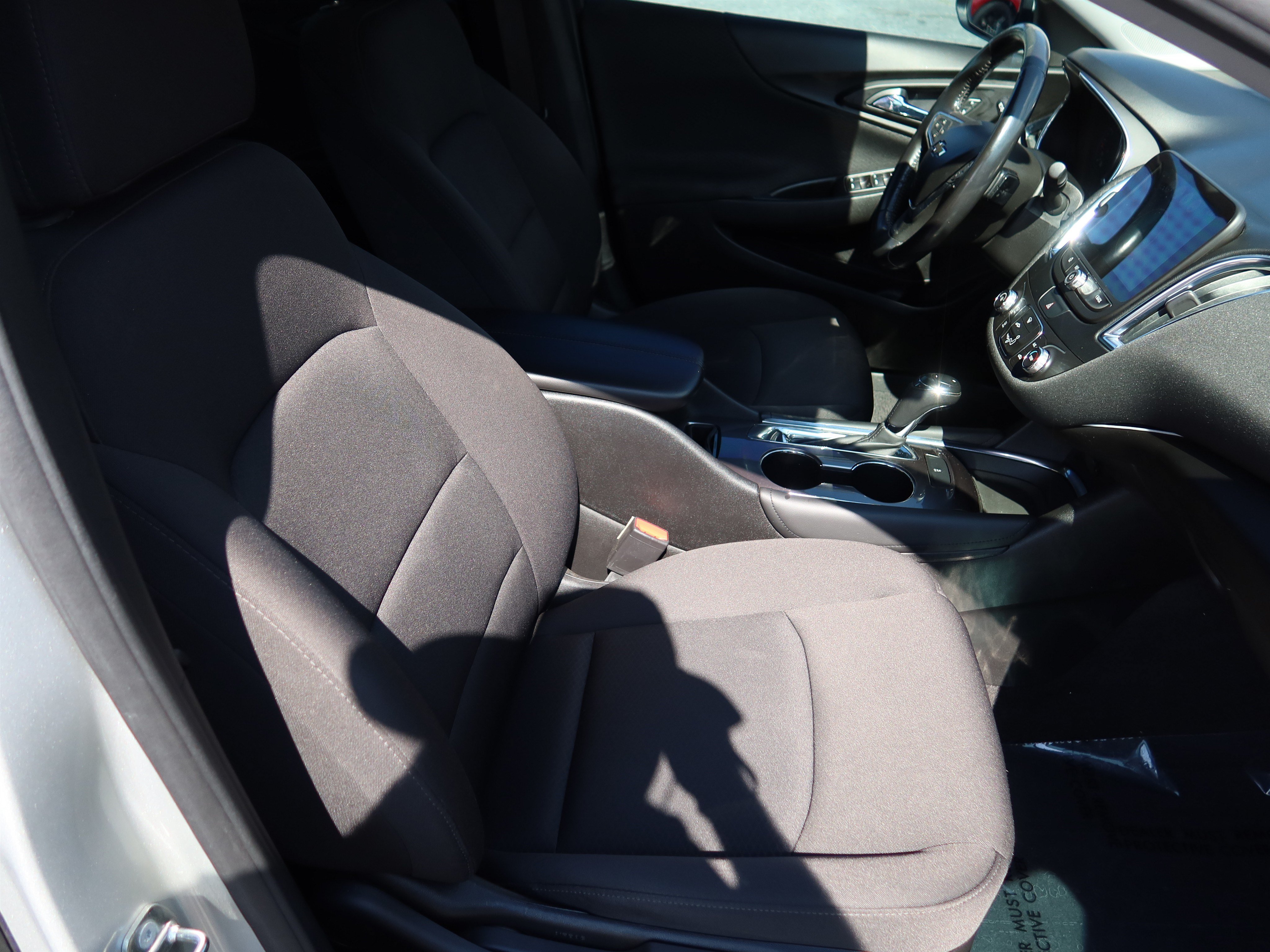 Used 2018 Chevrolet Malibu LT FWD image 11