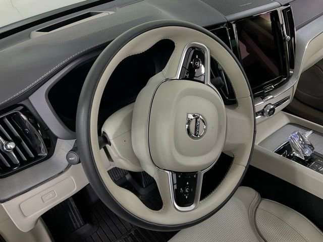 Used 2025 Volvo XC60 B5 Ultra w/ Protection Package Premier image 24