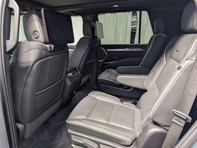 Used 2026 Cadillac Escalade Luxury image 10