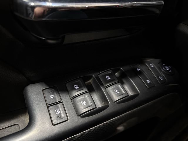 Used 2018 Chevrolet Silverado 1500 LT w/ All Star Edition image 15