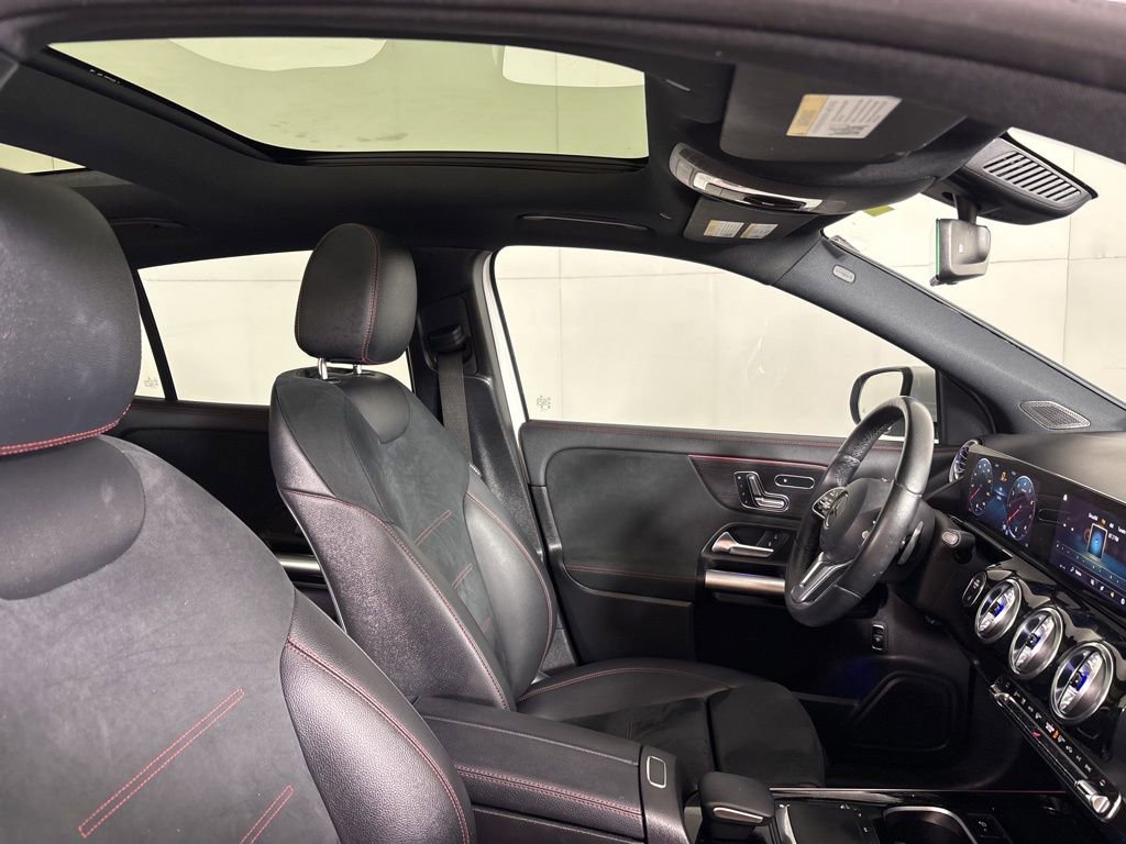 Used 2023 Mercedes-Benz GLA 250 4MATIC image 16