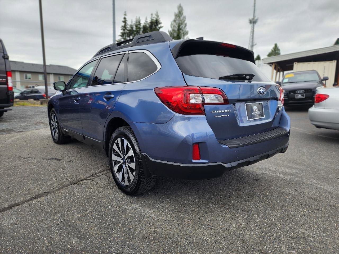 Used 2016 Subaru Outback 2.5i Limited AWD/4WD image 7