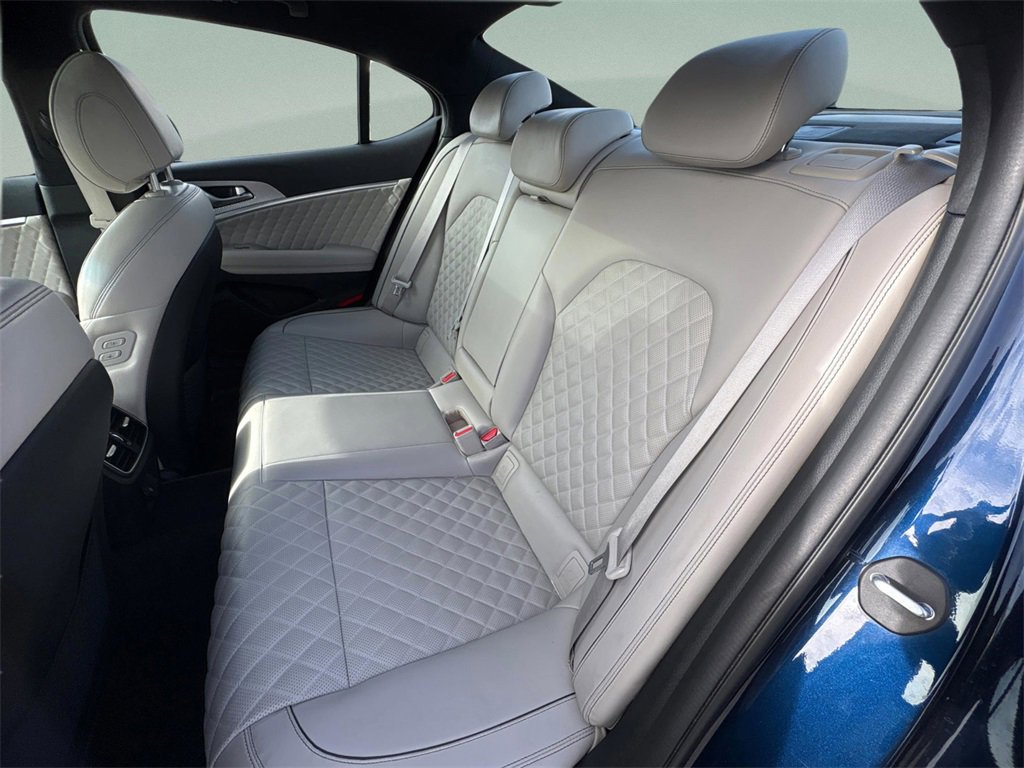 Used 2022 Genesis G70 3.3T w/ Sport Prestige Package image 9