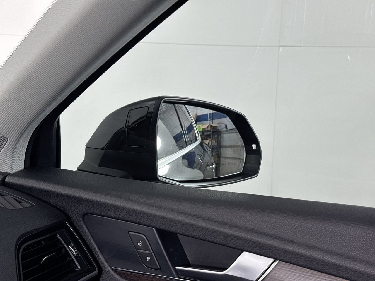 Used 2023 Audi Q5 2.0T Premium Plus w/ Premium Plus Package AWD/4WD image 19