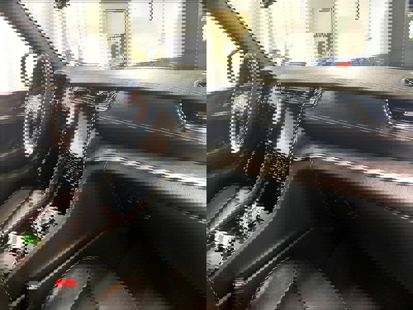 Used 2024 Jeep Grand Cherokee Limited 4xe AWD/4WD image 14